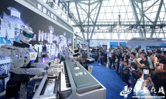 集成了上百台科研机 